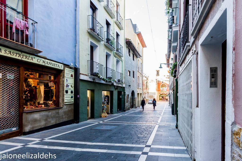 Center Pamplona Apartment ภายนอก รูปภาพ