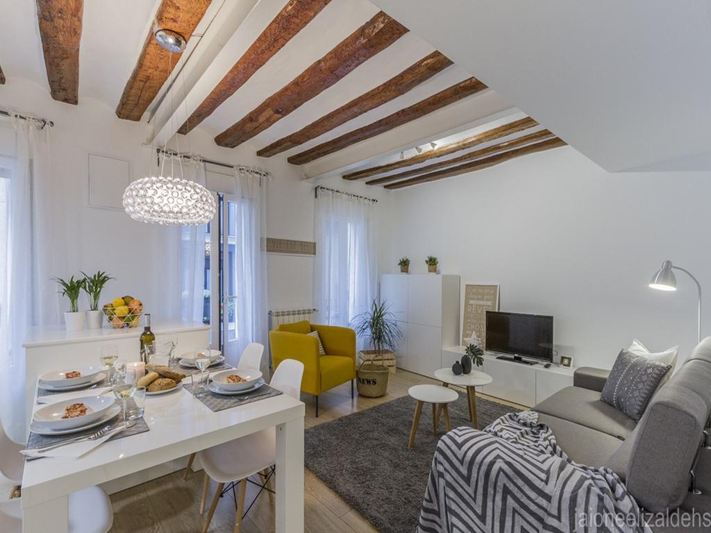Center Pamplona Apartment ภายนอก รูปภาพ