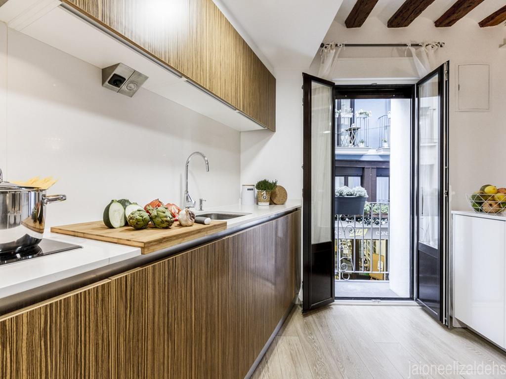 Center Pamplona Apartment ภายนอก รูปภาพ